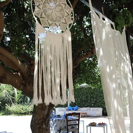 Kalè Bed & Breakfast 4*