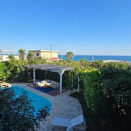 Kale לינה וארוחת בוקר 4*